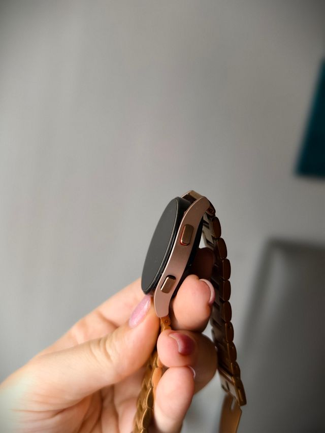 Reloj Samsung Galaxy Watch 4 40mm oro rosa.