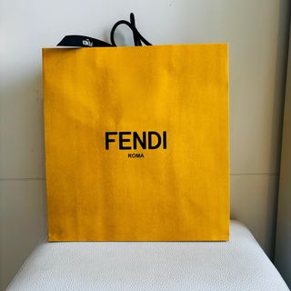 Bolsa Fendi amarilla 32x34x14cm