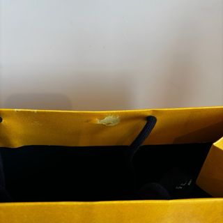 Bolsa Fendi amarilla 32x34x14cm