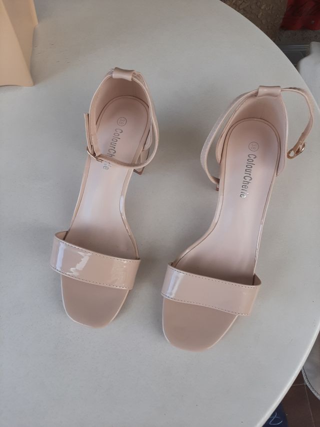 Zapatos nude
