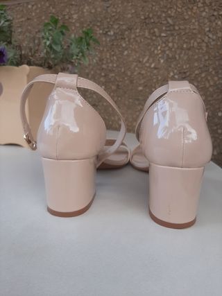 Zapatos nude