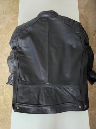 CHAQUETA MOTO CUERO MARCA REV'IT! TALLA "50"