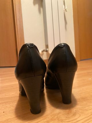 Tacones salon T38 negros