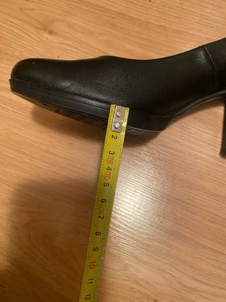 Tacones salon T38 negros