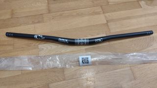 Manillar RACEFACE SIXC Carbon