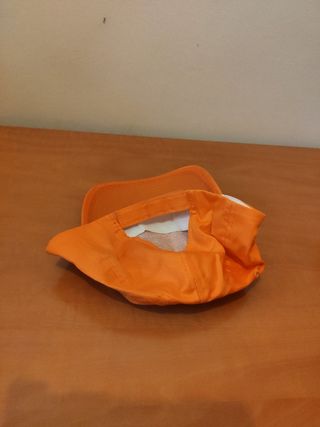 Gorra naranja Aqualeon Costa Daurada