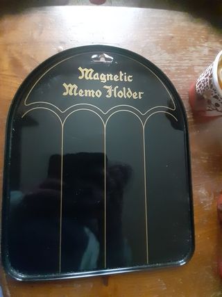 MAGNETIC MEMO HOLDER