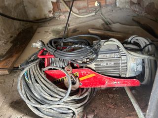 Cabestrante eléctrico usado