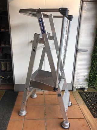 Escalera plataforma aluminio Tubesca