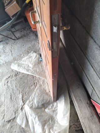Puerta madera maciza sin marco