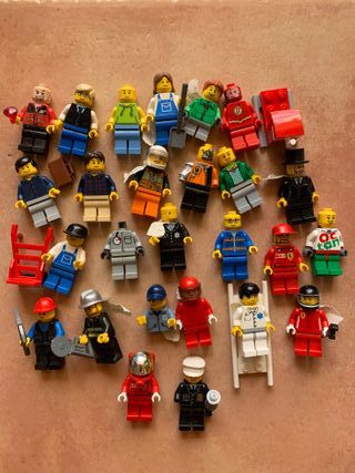 Lote 25 minifiguras lego Town y City
