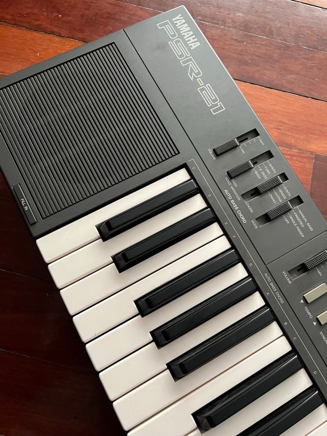 Teclado Yamaha PSR21 No Funciona