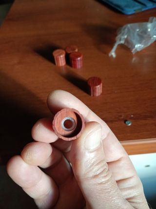 KNOBS DE MADERA 