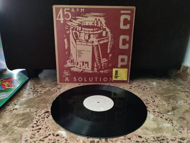 Vinilo CCP - A Solution