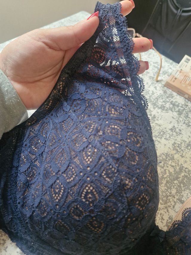 Sujetador con encaje y relleno