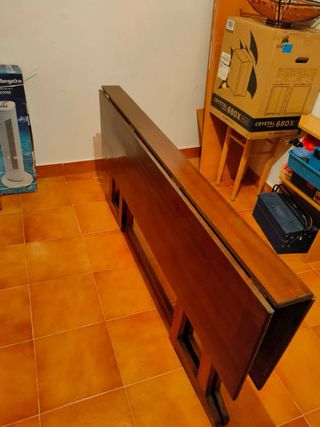 Mesa abatible de madera maciza