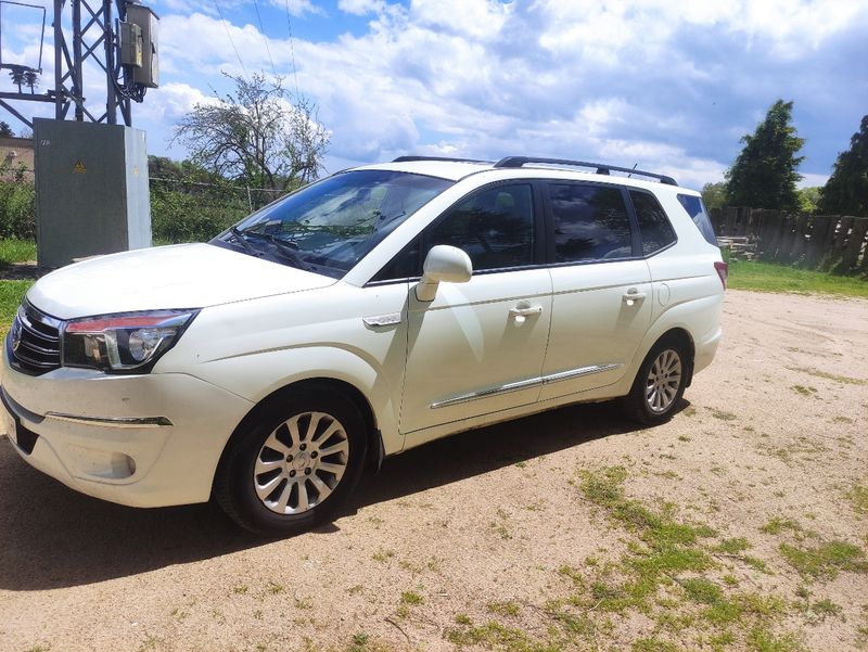 SsangYong Rodius 2014 - foto 1