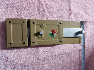 Serratura per portone 
