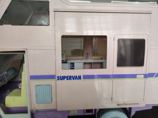 Supervan Chabel muñeca
