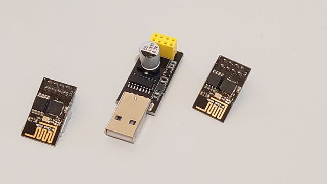 2 x ESP01 y programador USB 