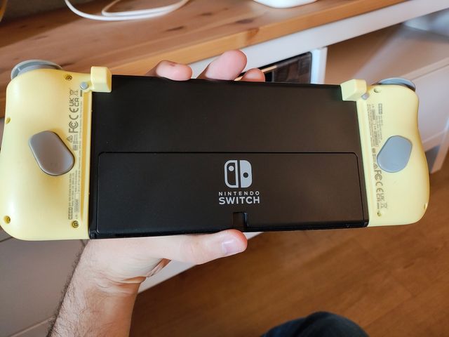 Pack Switch Oled + Mando + Funda + Hori Split Pad