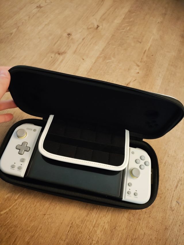 Pack Switch Oled + Mando + Funda + Hori Split Pad