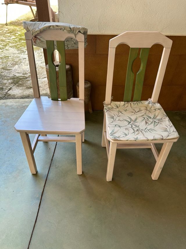 2 Sillas madera - verde y blanco