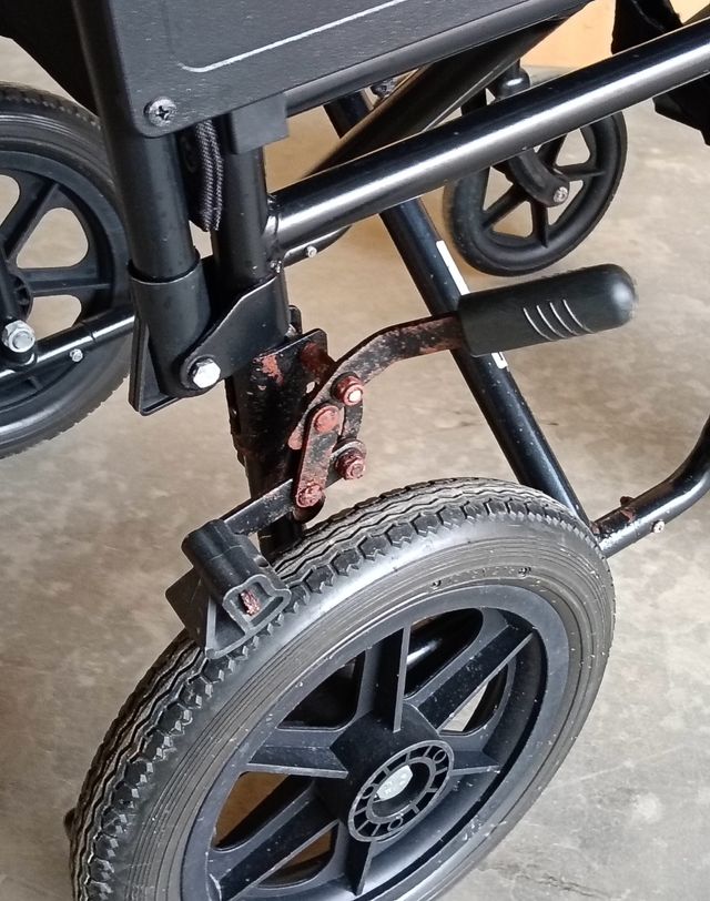 Silla de ruedas plegable