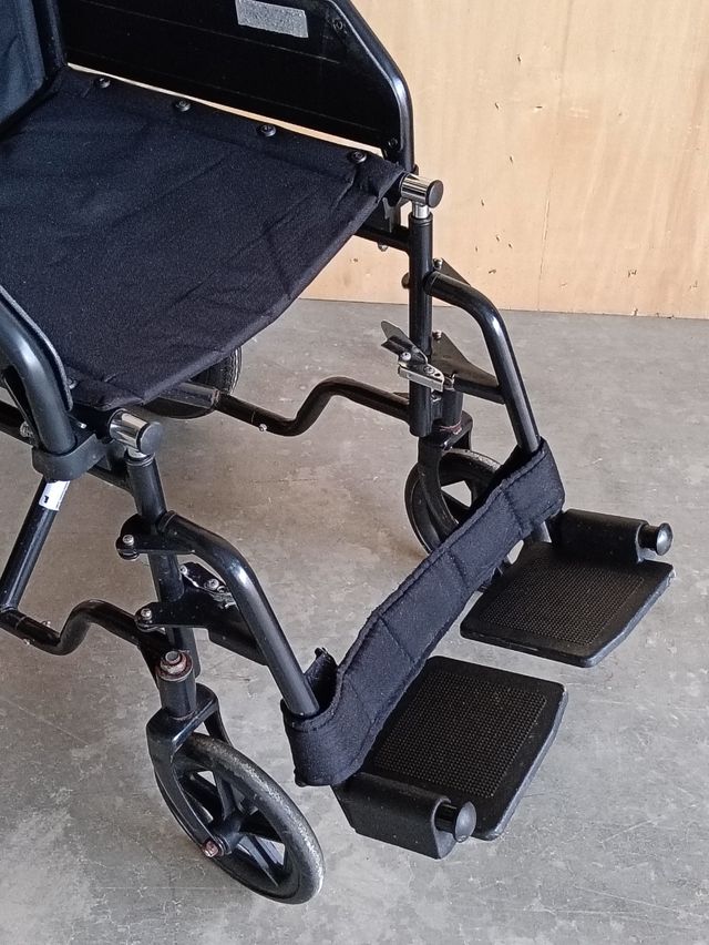 Silla de ruedas plegable