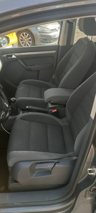 Volkswagen Touran 2012