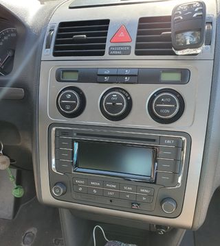 Radio Estereo RCN210 para coche