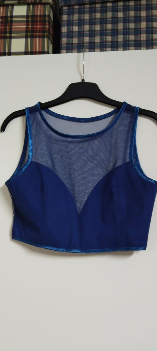 Top azul sin mangas
