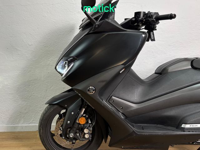 YAMAHA TMAX 560