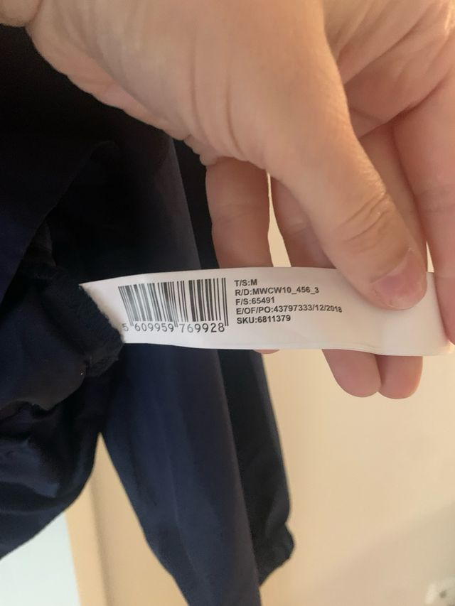 Corta vento de senhora . Marca Mo