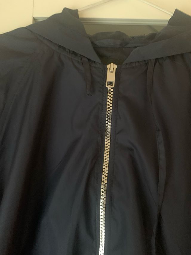 Corta vento de senhora . Marca Mo