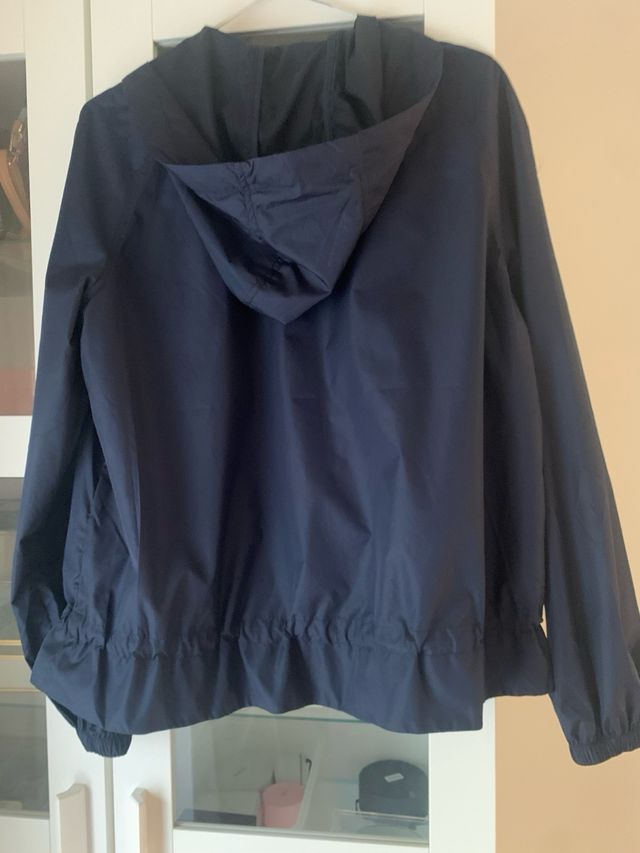 Corta vento de senhora . Marca Mo