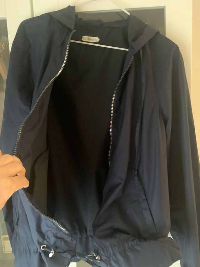 Corta vento de senhora . Marca Mo