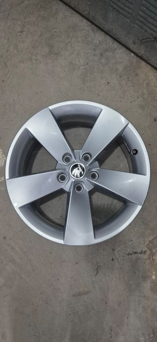 Llanta Skoda Karoq 17" 
