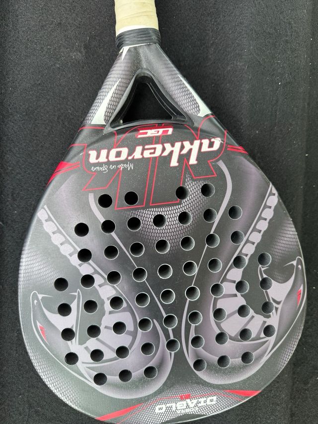 Pala pádel Akkeron LGC usada