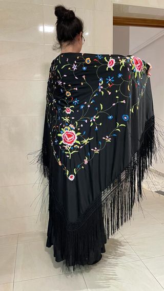 Mantón Cuadrado negro multicolor