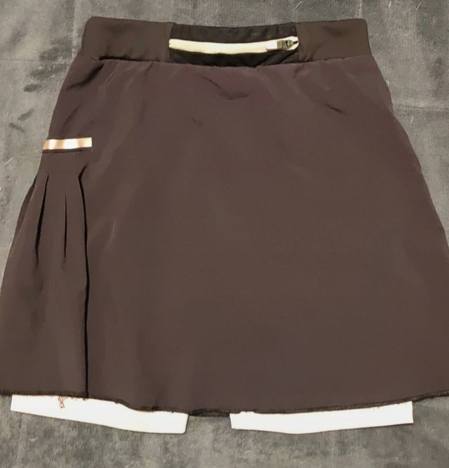 Falda deportiva niña. Talla 9-10