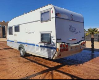 Caravana Travel King (SE ENCUENTRA EN CÓRDOBA)
