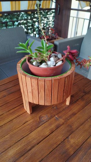 Portapiante in legno forma rotonda