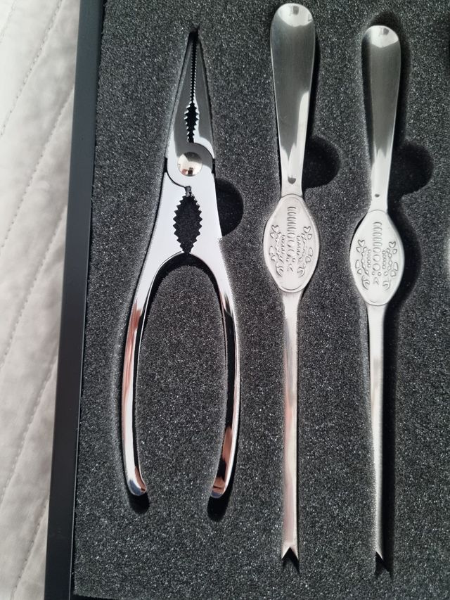 SET DE CUBIERTOS PARA MARISCOS