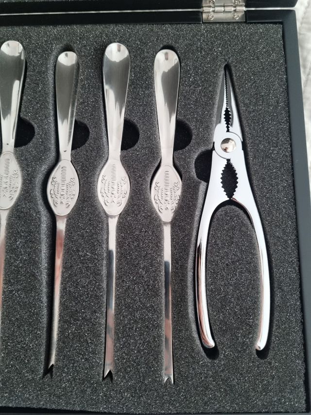 SET DE CUBIERTOS PARA MARISCOS