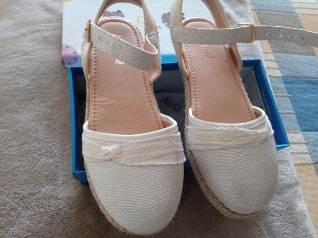 Alpargatas Kingkid niña nº 34 blancas