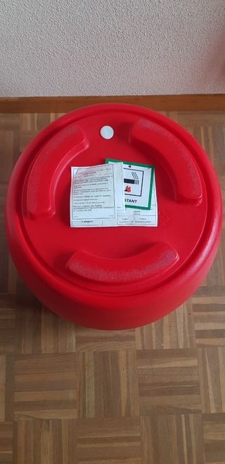 PUFF POUF ASIENTO ROJO CANDY CALLIGARIS