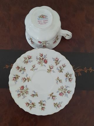 Tazza e piattino Royal Albert
