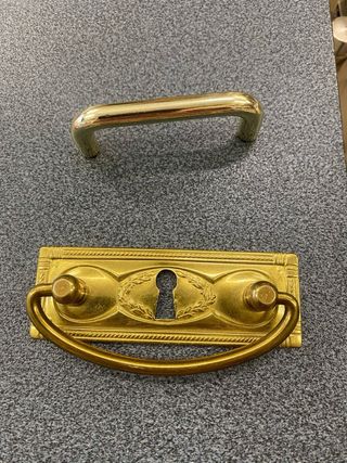 Maniglie antiche per mobili -