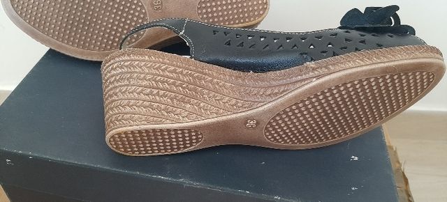 Sandali Alamo Shoes neri, n. 36